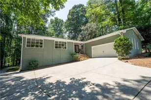3882 Centre Ct, Peachtree Corners, GA 30092 - Photo 4