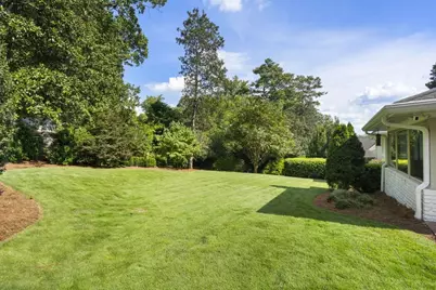 4795 Cherrywood Lane, Atlanta, GA 30342 - Photo 48