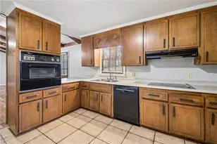 667 Kingswood Ct, Lithia Springs, GA 30122 - Photo 12