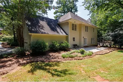 4075 Graham Way SW, Lilburn, GA 30047 - Photo 6