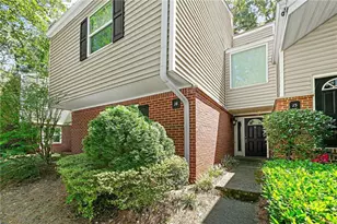 14 Dunwoody Springs Dr, Sandy Springs, GA 30328 - Photo 2