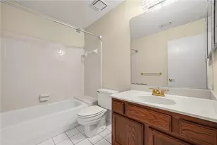 14 Dunwoody Springs Dr, Sandy Springs, GA 30328 - Photo 20