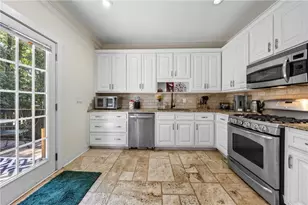 2872 Summit Crest Ln, Snellville, GA 30078 - Photo 10