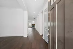 716 Elizabeth Trl, Woodstock, GA 30189 - Photo 6