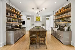 2288 Peachtree Rd NW, Atlanta, GA 30309 - Photo 2