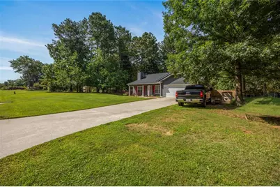 469 Cedar Trail, Winder, GA 30680 - Photo 4