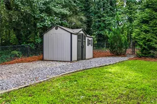 235 Carriage Station Cir, Roswell, GA 30075 - Photo 32