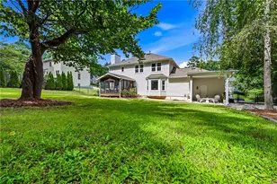 235 Carriage Station Cir, Roswell, GA 30075 - Photo 30