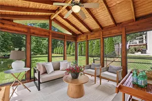 235 Carriage Station Cir, Roswell, GA 30075 - Photo 18