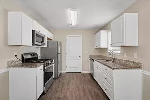 722 Rosewood Cir, Jonesboro, GA 30238 - Photo 8