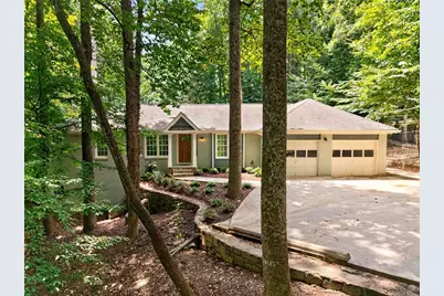 415 Forest Hills Drive, Sandy Springs, GA 30342 - Photo 2