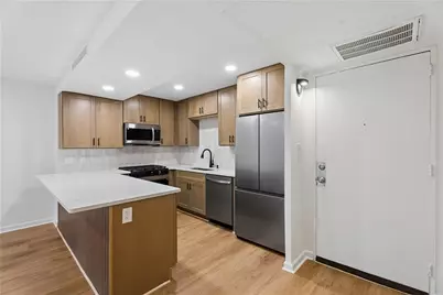 2965 Pharr Court South NW #118, Atlanta, GA 30305 - Photo 8