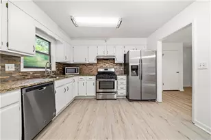 6055 Steel Wood Dr NW, Kennesaw, GA 30152 - Photo 10