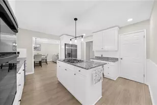 976 Walnut Dr, Lawrenceville, GA 30044 - Photo 6
