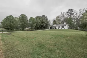 356 Meadow Trace Dr, Auburn, GA 30011 - Photo 4