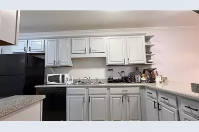 201 Brighton Point, Sandy Springs, GA 30328 - Photo 8