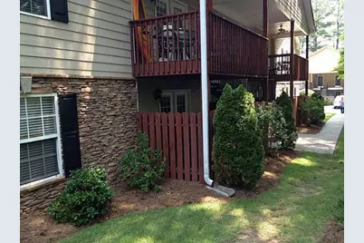 201 Brighton Point, Sandy Springs, GA 30328 - Photo 2