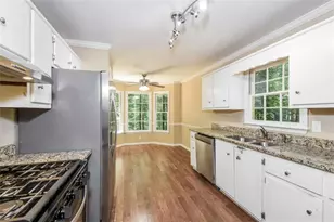 3801 Stonewall Dr, Kennesaw, GA 30152 - Photo 14