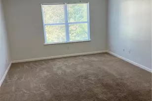 10201 Fairington Ridge Cir, Lithonia, GA 30038 - Photo 2