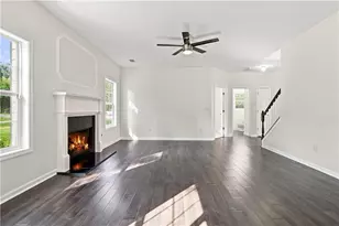 443 Leggett Oaks Ln, Lawrenceville, GA 30043 - Photo 10