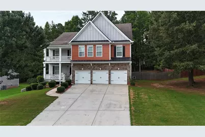 55 Colonial Court, Senoia, GA 30276 - Photo 1