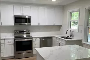 204 Groveland Dr, Peachtree City, GA 30269 - Photo 1
