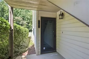 1101 Garden Ct, Sandy Springs, GA 30328 - Photo 16
