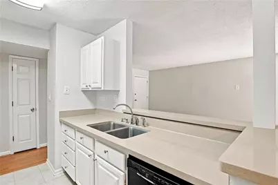 1101 Garden Court, Sandy Springs, GA 30328 - Photo 8