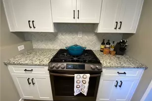 290 Lakemoore Dr NE, Atlanta, GA 30342 - Photo 12