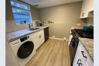 290 Lakemoore Drive NE #B, Atlanta, GA 30342 - Photo 10