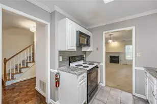 594 Harcourt Pl SE, Marietta, GA 30067 - Photo 8