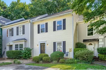 594 Harcourt Place SE, Marietta, GA 30067 - Photo 2