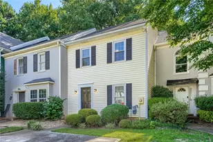 594 Harcourt Pl SE, Marietta, GA 30067 - Photo 2