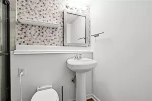 5027 Castlewood Dr SW, Lilburn, GA 30047 - Photo 28