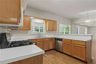 2042 Fox Hound Way, Lawrenceville, GA 30043 - Photo 8
