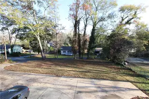 514 Clover Dr, Buford, GA 30518 - Photo 12