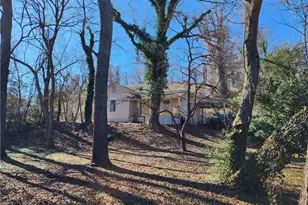 200 Cave Spring St SW, Rome, GA 30161 - Photo 2