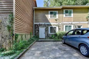 574 Northridge Crossing Dr, Sandy Springs, GA 30350 - Photo 2