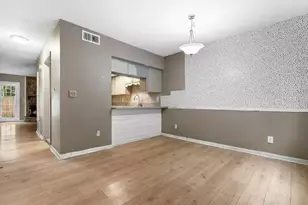 574 Northridge Crossing Dr, Sandy Springs, GA 30350 - Photo 4