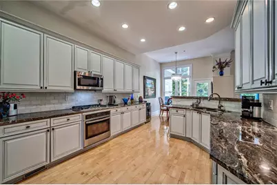 1425 Montclair Court SE #13, Smyrna, GA 30080 - Photo 2