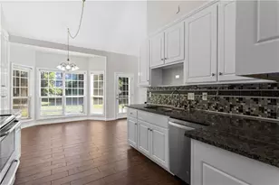 965 Dogwood Park Dr, Lawrenceville, GA 30046 - Photo 10