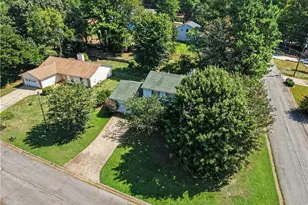 195 Kingsport Dr, Lawrenceville, GA 30046 - Photo 14