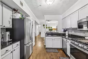 3940 Riverlook Pkwy SE, Marietta, GA 30067 - Photo 6
