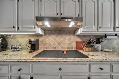 12080 Magnolia Crescent Drive, Roswell, GA 30075 - Photo 16