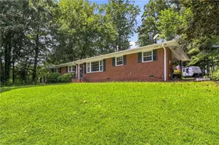 107 Pinecrest Cir, Dallas, GA 30132 - Photo 2