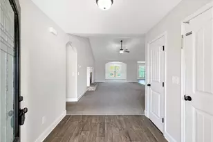 700 River Mist Cir, Jefferson, GA 30549 - Photo 2
