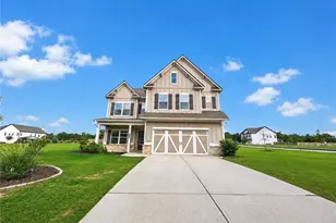 757 Laurel Cove Dr, Hoschton, GA 30548 - Photo 2