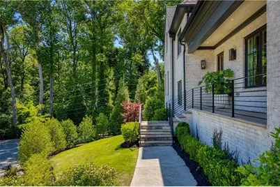 840 Kenry Court, Atlanta, GA 30342 - Photo 6