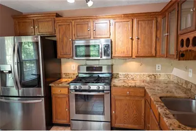 1046 Redan Trace, Stone Mountain, GA 30088 - Photo 16