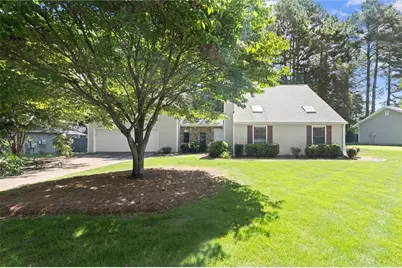 2272 Macby Drive, Marietta, GA 30066 - Photo 2